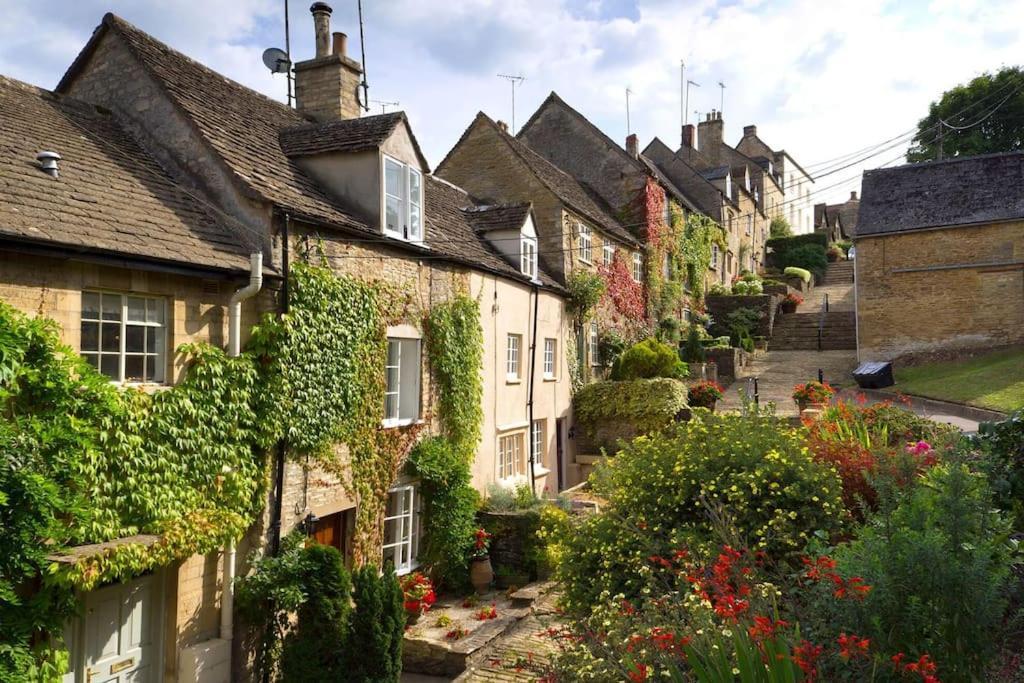 Cotswold Manor House - Country House Retreat With Hot Tub, Ideal For Large Groups Petty France Exteriér fotografie