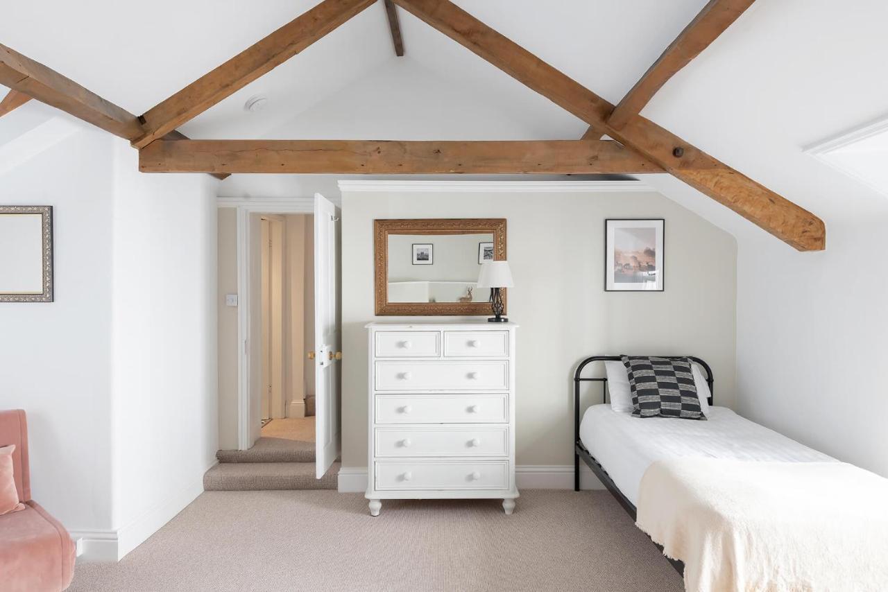 Cotswold Manor House - Country House Retreat With Hot Tub, Ideal For Large Groups Petty France Exteriér fotografie