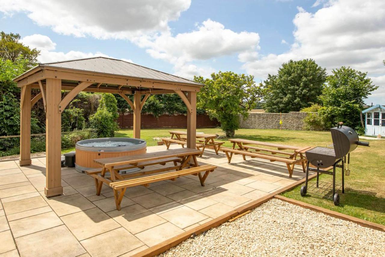 Cotswold Manor House - Country House Retreat With Hot Tub, Ideal For Large Groups Petty France Exteriér fotografie