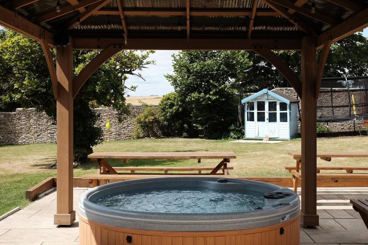 Cotswold Manor House - Country House Retreat With Hot Tub, Ideal For Large Groups Petty France Exteriér fotografie